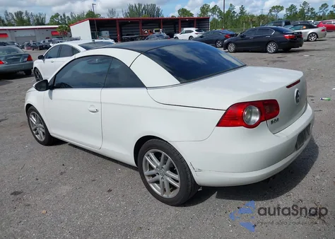 2010 Volkswagen Eos Lux z USA, uszkodzony, nr VIN WVWFA7AHXAV012665